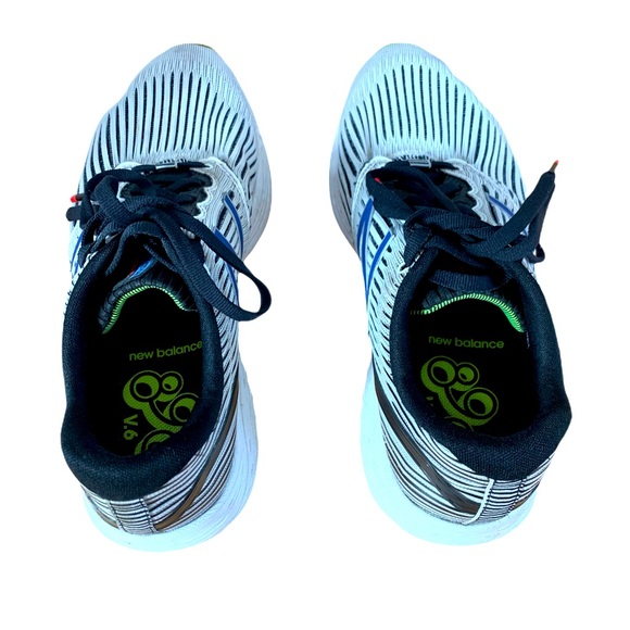 New Balance 890v6 Running Shoe White,Black,Blue. 8 - Picture 5 of 9